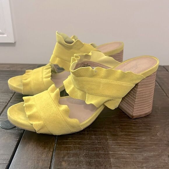 Free People Ruffle Block Heel Sandal Yellow Tan Double Strap Size 9 - Picture 3 of 14